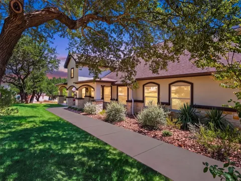 1711 Mountain Springs