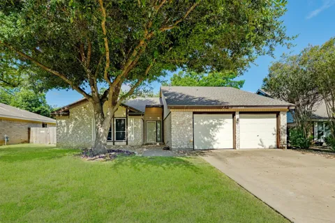 10915 Thicket Trail