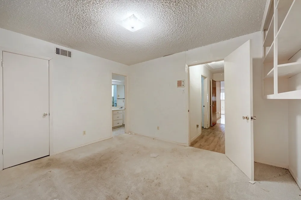 7149 Blairview Drive Dallas, TX 75230