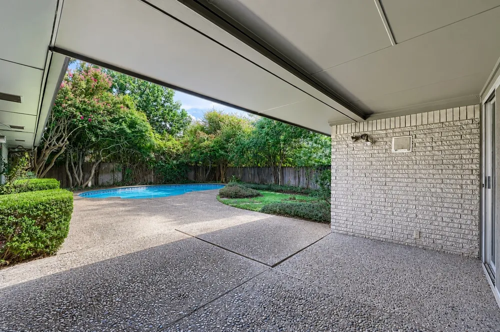 7149 Blairview Drive Dallas, TX 75230