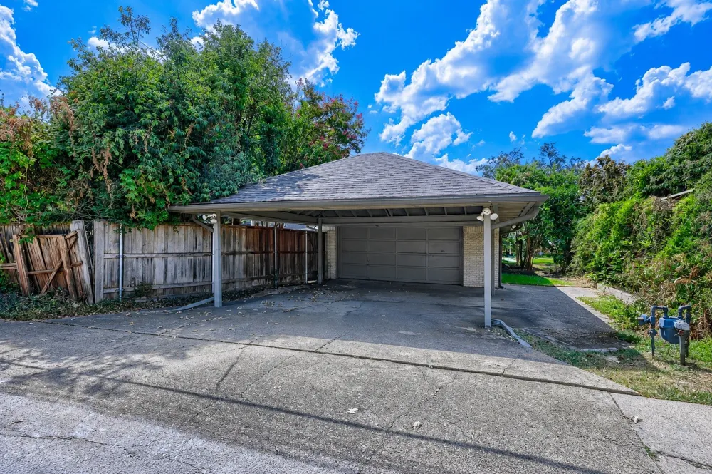 7149 Blairview Drive Dallas, TX 75230