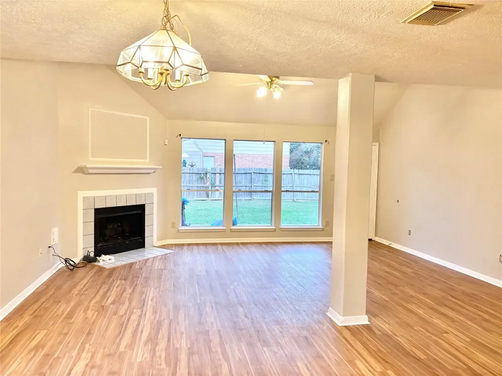 15919 Blue Mesa Ridge Drive Friendswood, TX 77546
