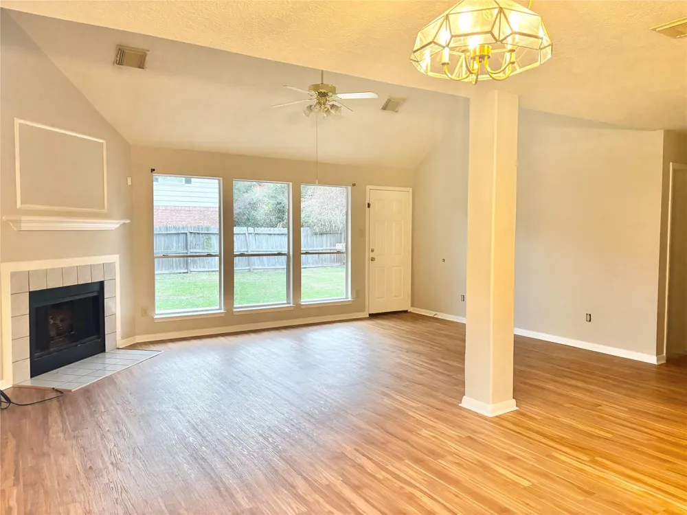 15919 Blue Mesa Ridge Drive Friendswood, TX 77546