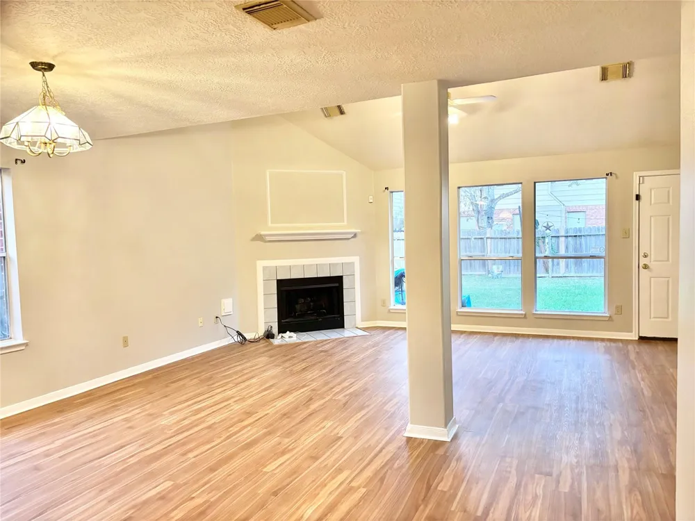 15919 Blue Mesa Ridge Drive Friendswood, TX 77546