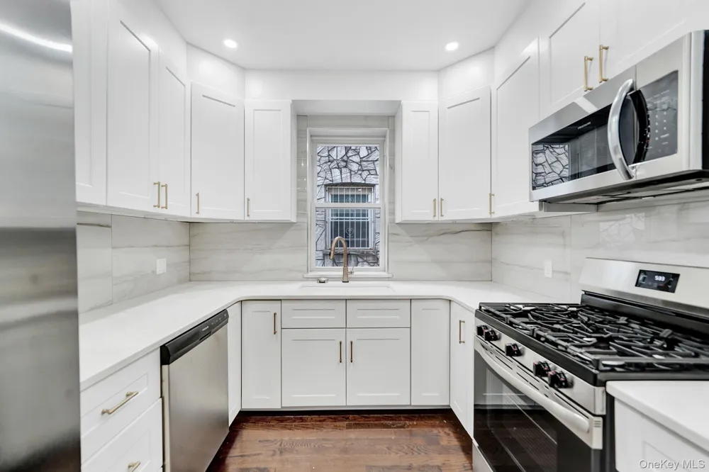251 E 46th Street #1A Brooklyn, NY 11203