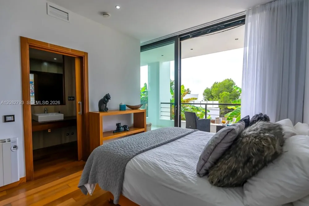 134 Calle del Reposo, Ibiza, Spain 