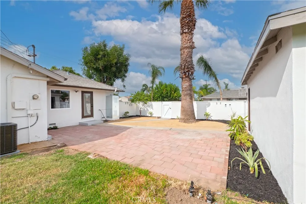643 San Bernardino Avenue Pomona, CA 91767