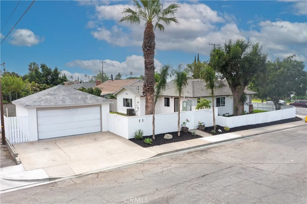 643 San Bernardino Avenue Pomona, CA 91767