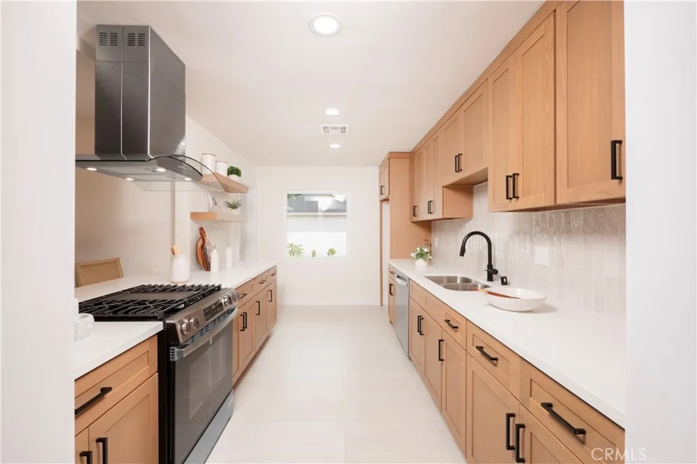 643 San Bernardino Avenue Pomona, CA 91767