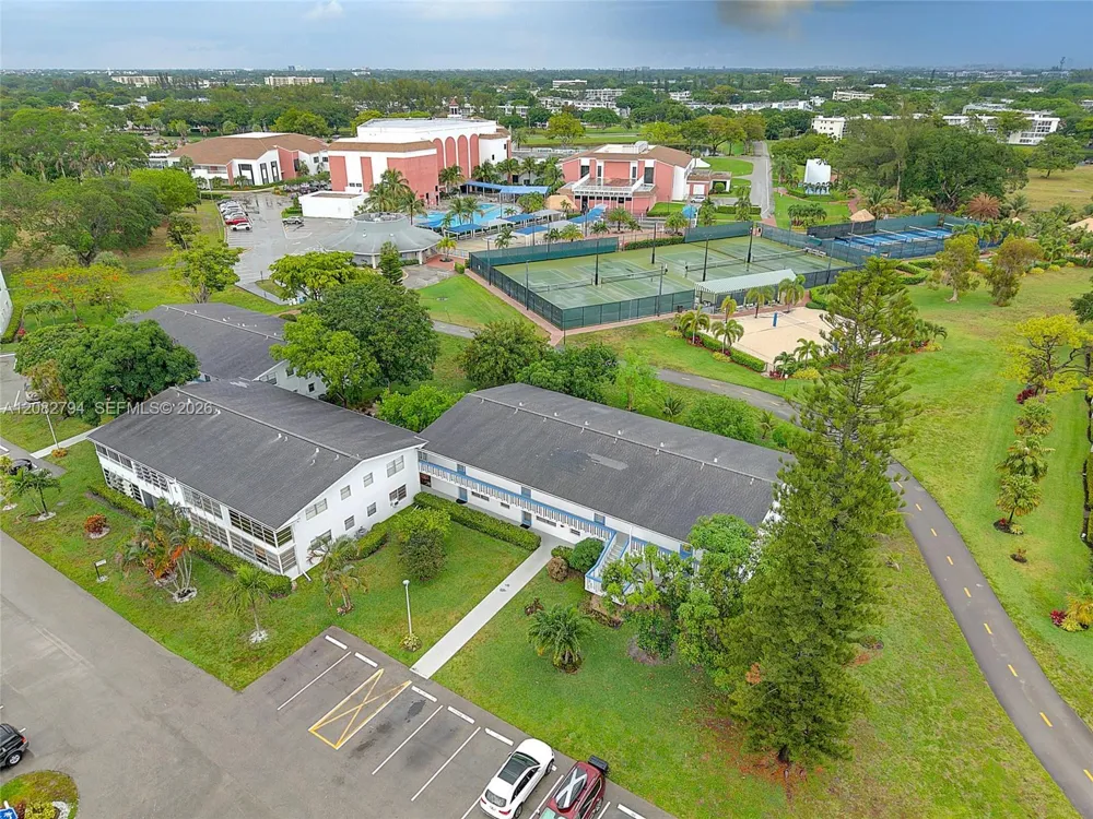 181 Lyndhurst L #181 Deerfield Beach, FL 33442