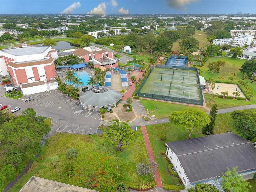 181 Lyndhurst L #181 Deerfield Beach, FL 33442