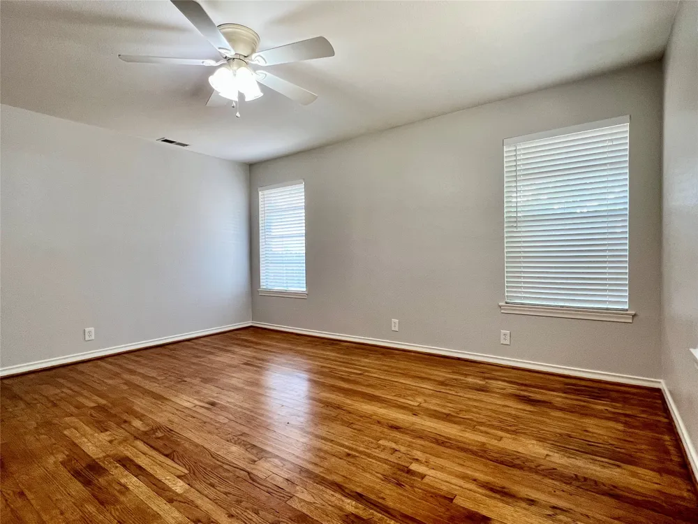 11220 Wyatt Street Dallas, TX 75218