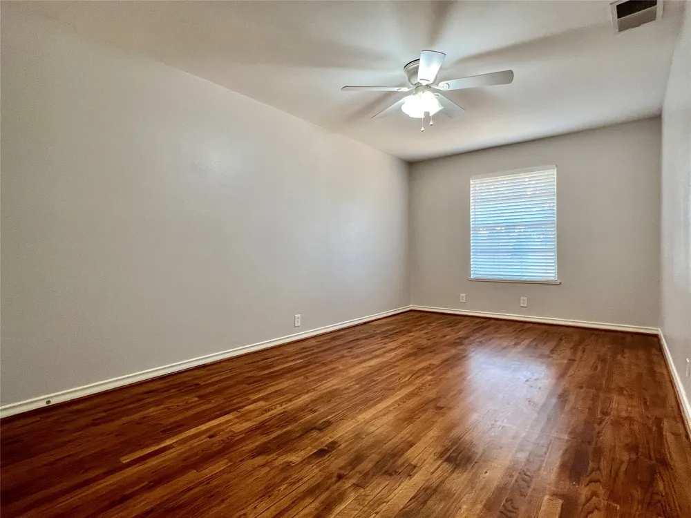 11220 Wyatt Street Dallas, TX 75218