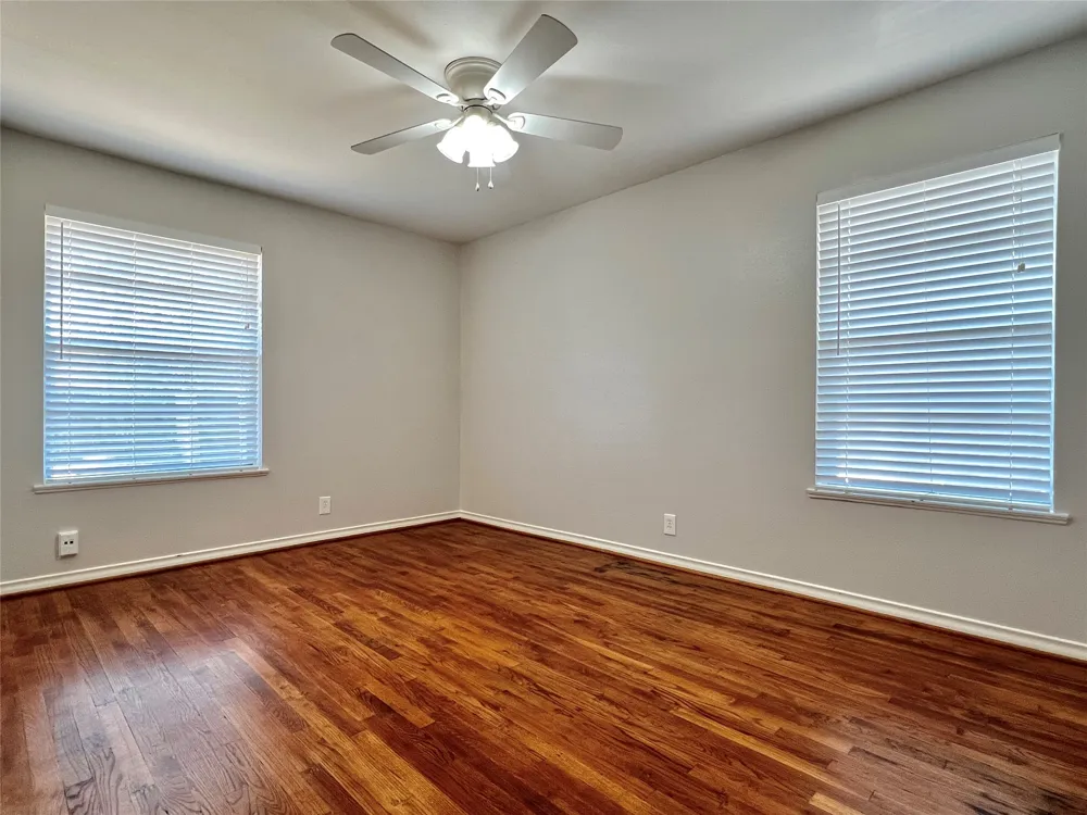 11220 Wyatt Street Dallas, TX 75218