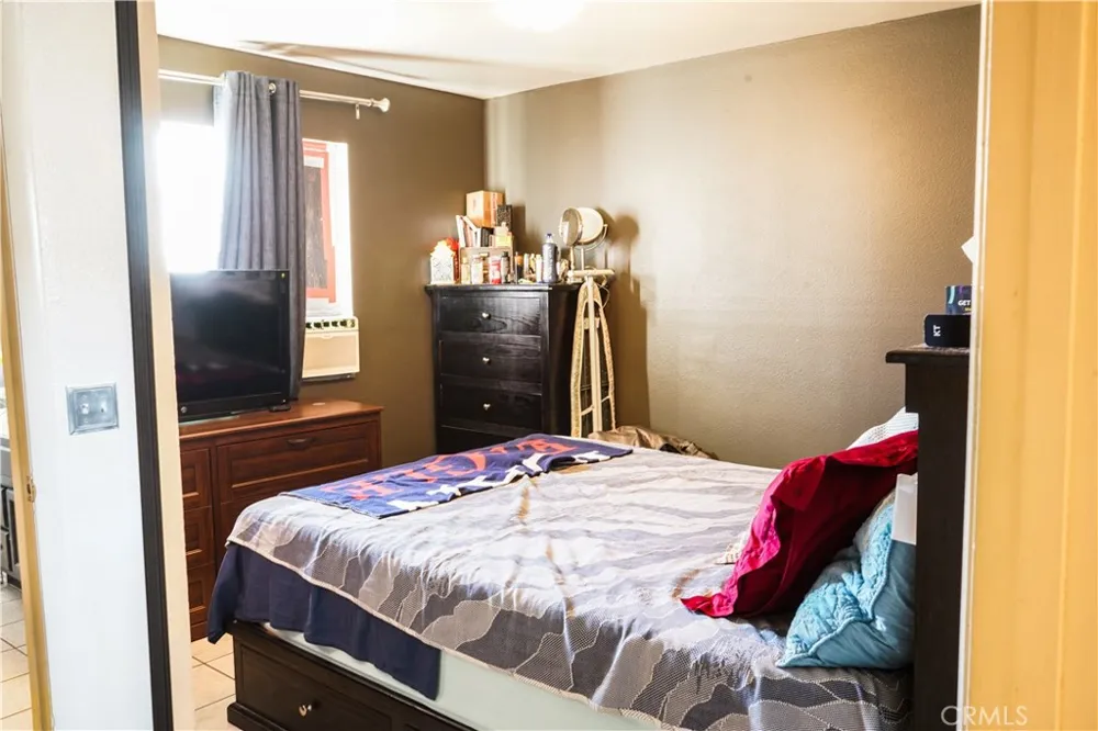 649 S Vancouver Avenue Los Angeles, CA 90022