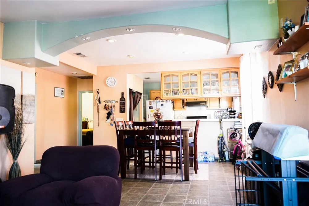 649 S Vancouver Avenue Los Angeles, CA 90022