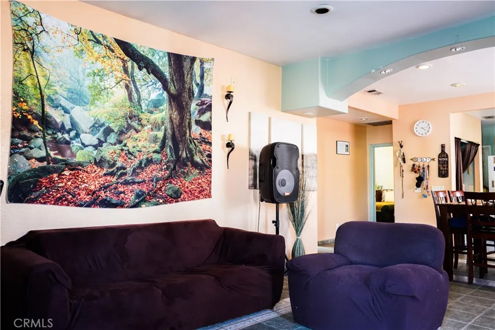 649 S Vancouver Avenue Los Angeles, CA 90022