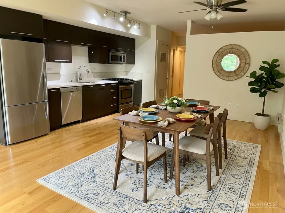 2911 2nd Avenue #324 Seattle, WA 98121