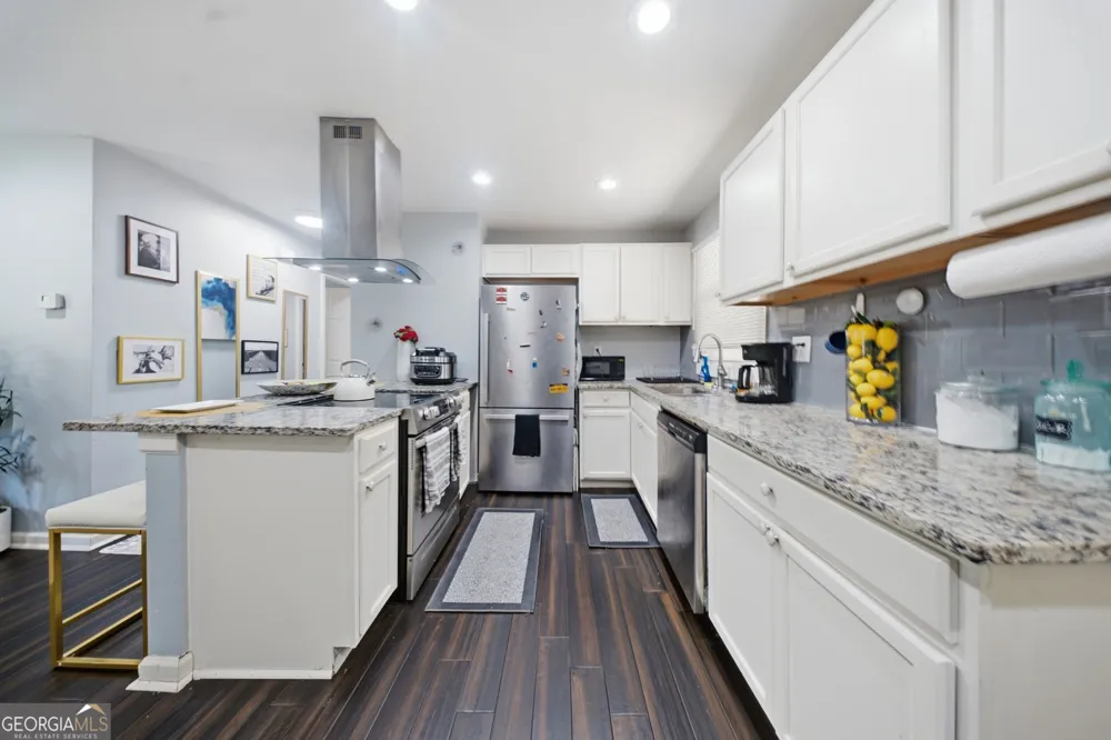 371 Santa Lucia TER NW Atlanta, GA 30318