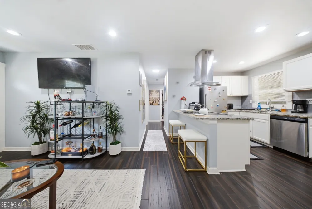 371 Santa Lucia TER NW Atlanta, GA 30318
