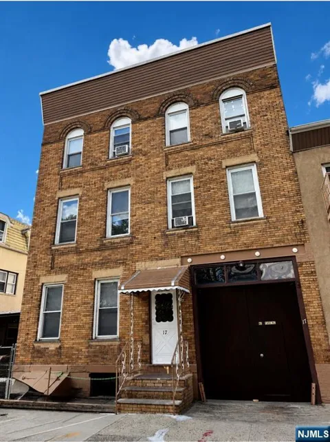 17 Van Buren Street 1