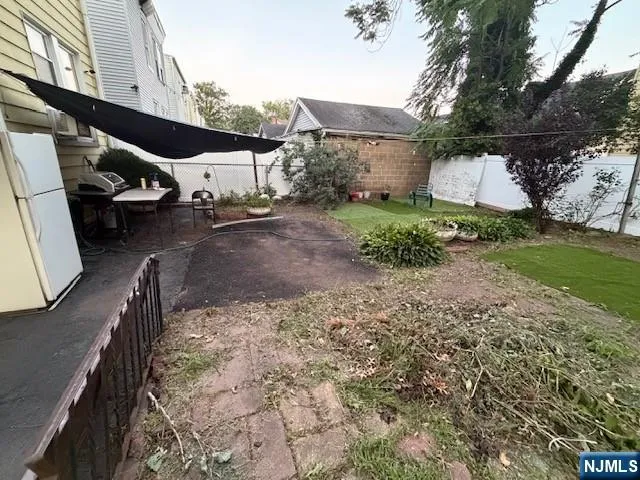 16 Hazel Place 2 Irvington, NJ 07111