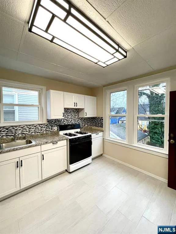 16 Hazel Place 2 Irvington, NJ 07111