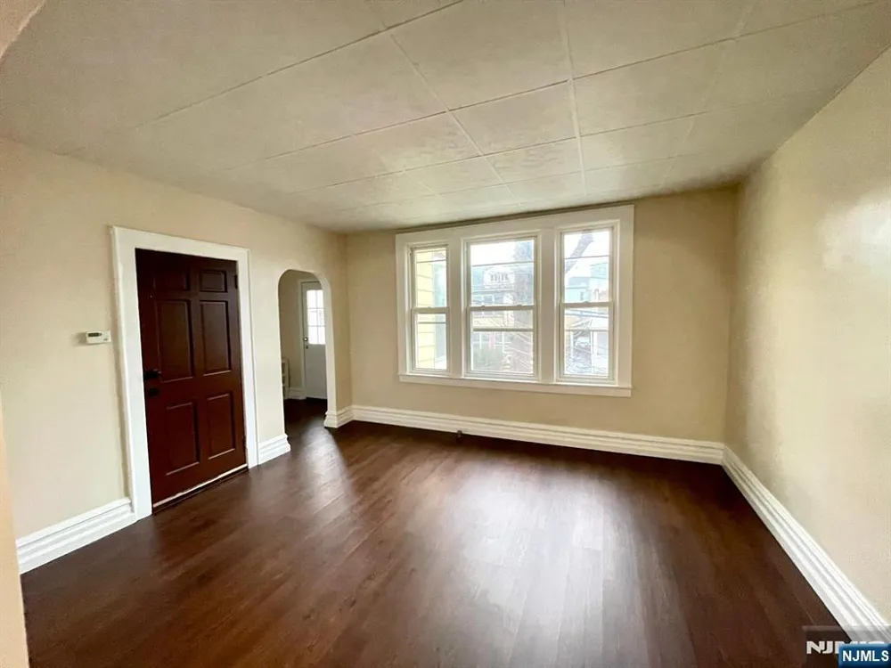 16 Hazel Place 2 Irvington, NJ 07111