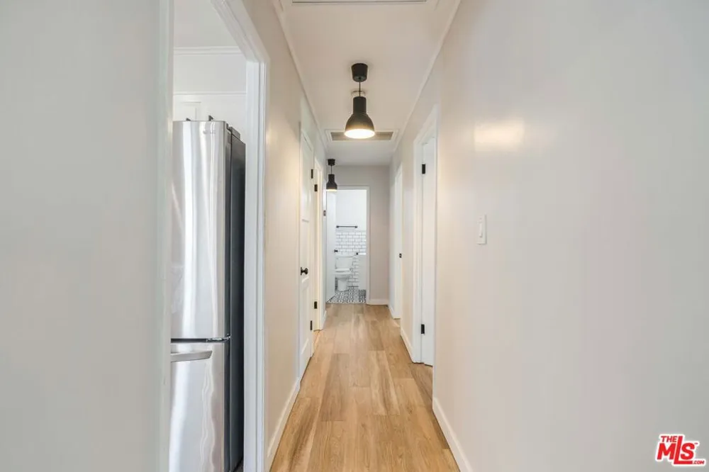 6514 Coldwater Canyon Avenue Los Angeles, CA 91606