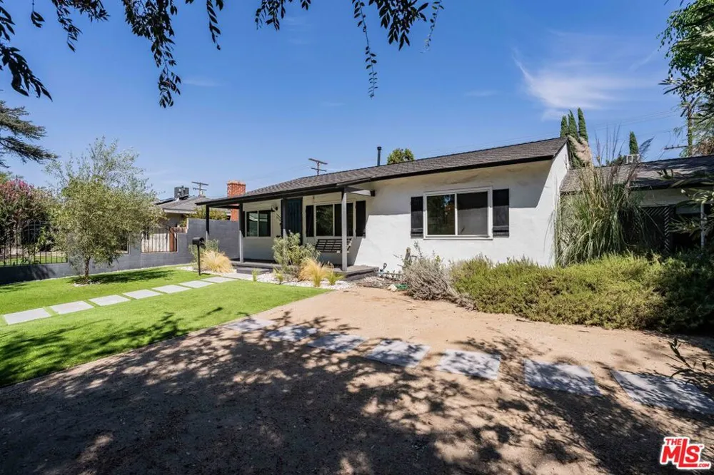 6514 Coldwater Canyon Avenue Los Angeles, CA 91606