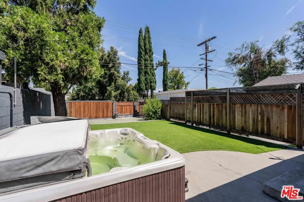 6514 Coldwater Canyon Avenue Los Angeles, CA 91606