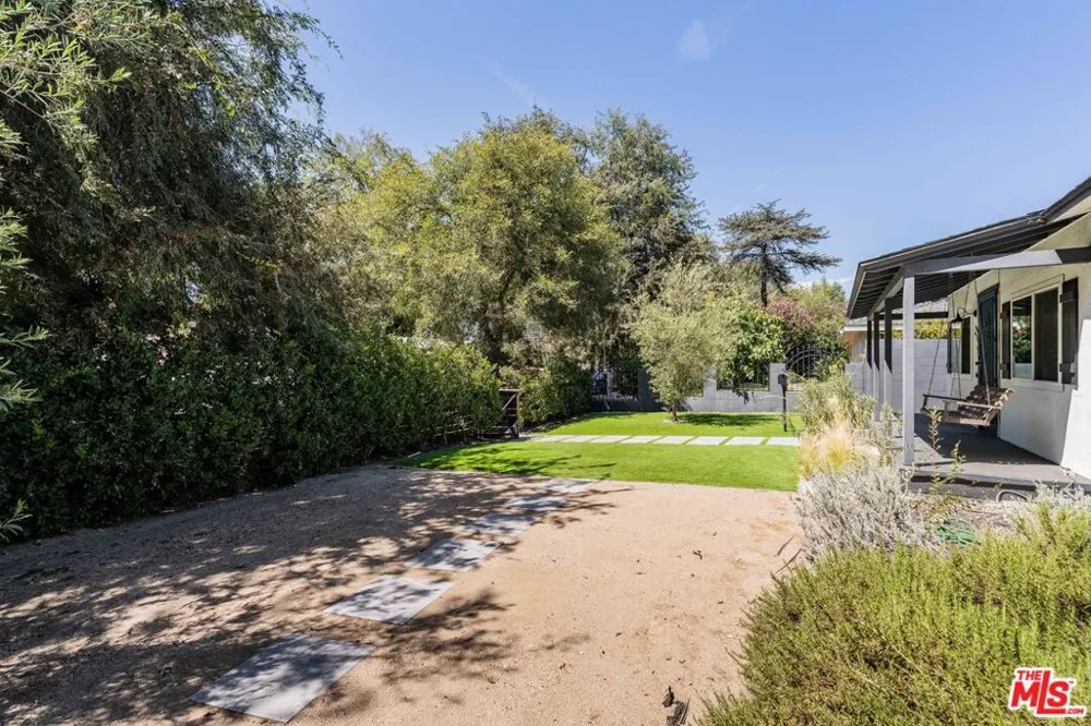 6514 Coldwater Canyon Avenue Los Angeles, CA 91606