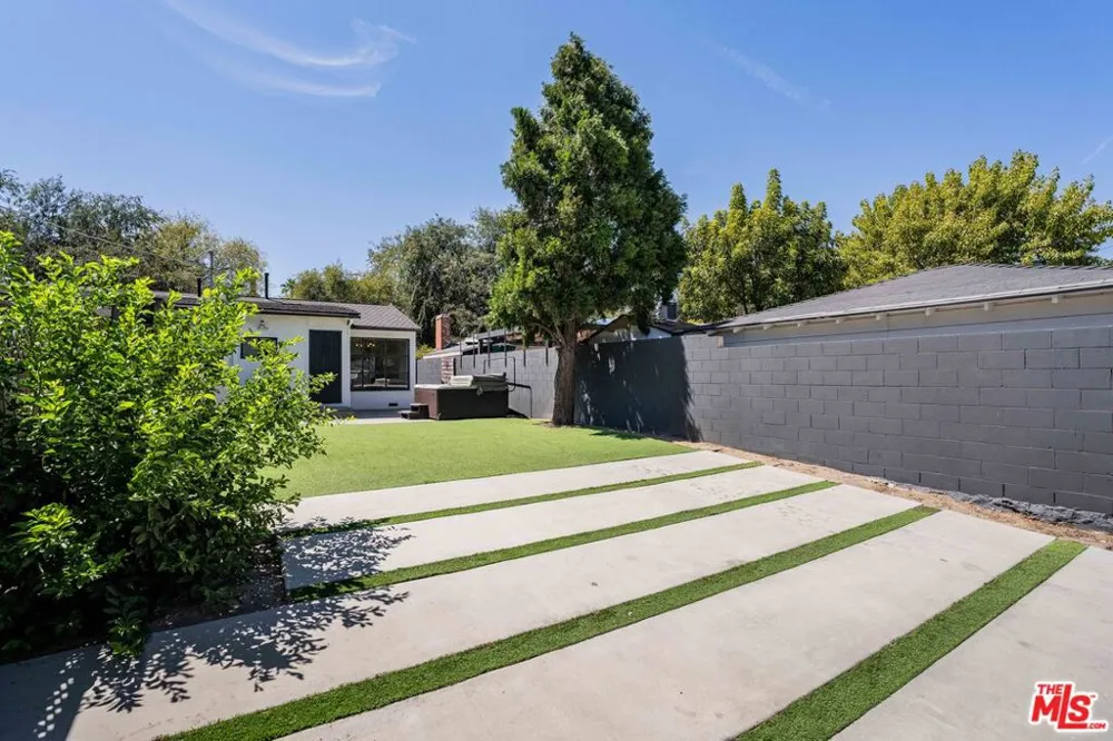 6514 Coldwater Canyon Avenue Los Angeles, CA 91606