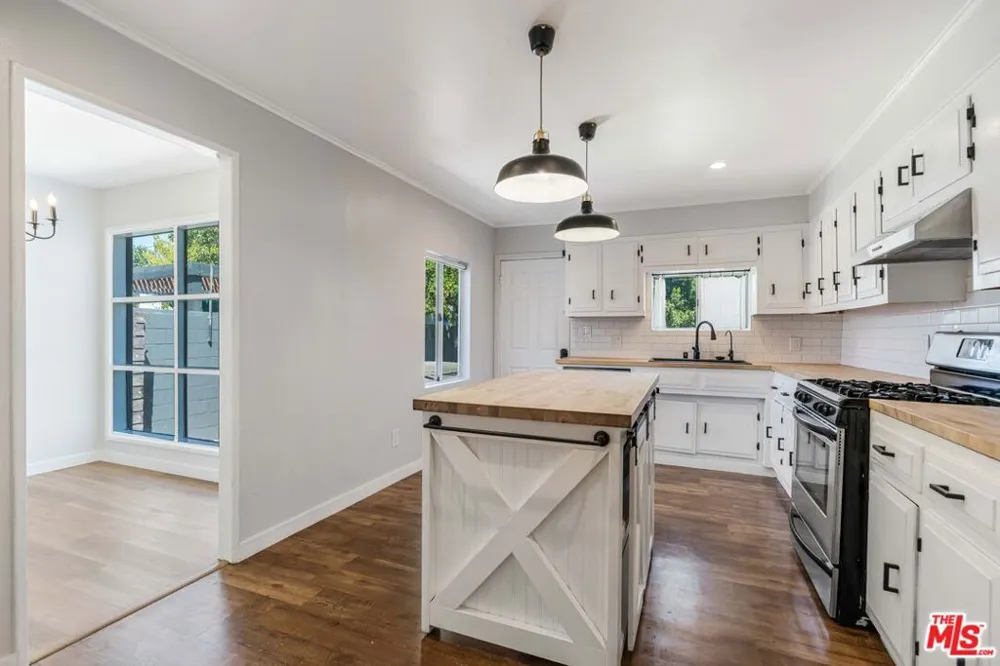 6514 Coldwater Canyon Avenue Los Angeles, CA 91606