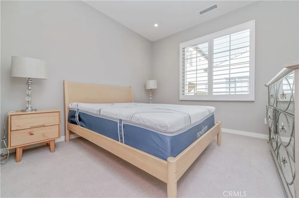 134 Milky Irvine, CA 92618
