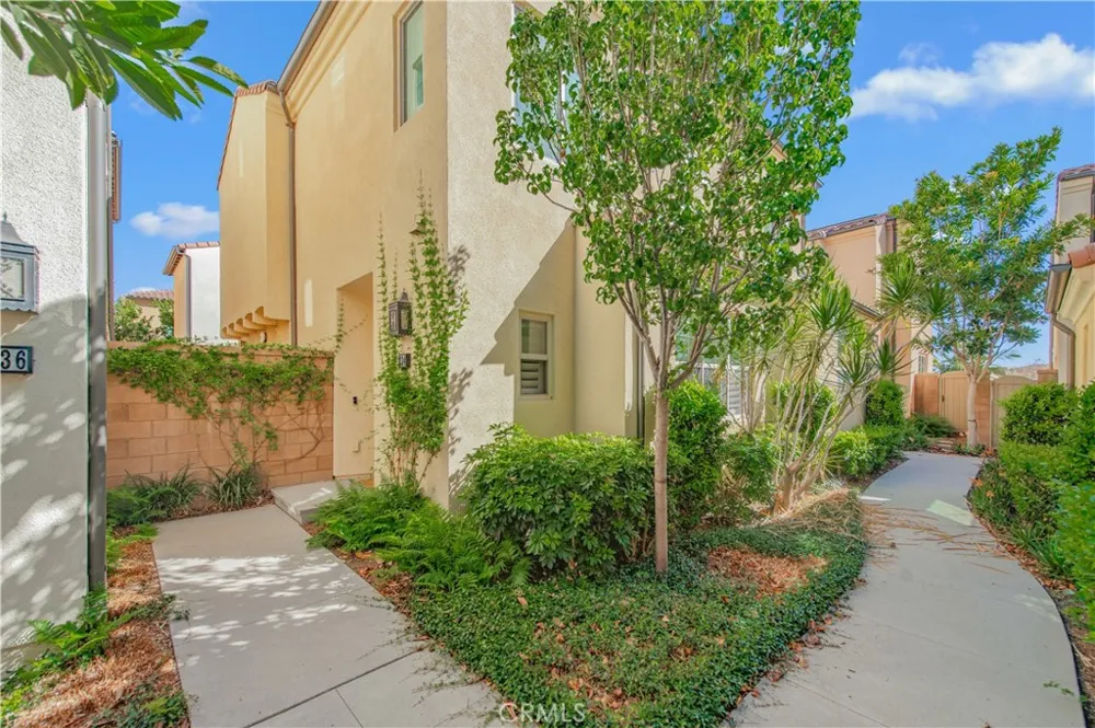 134 Milky Irvine, CA 92618