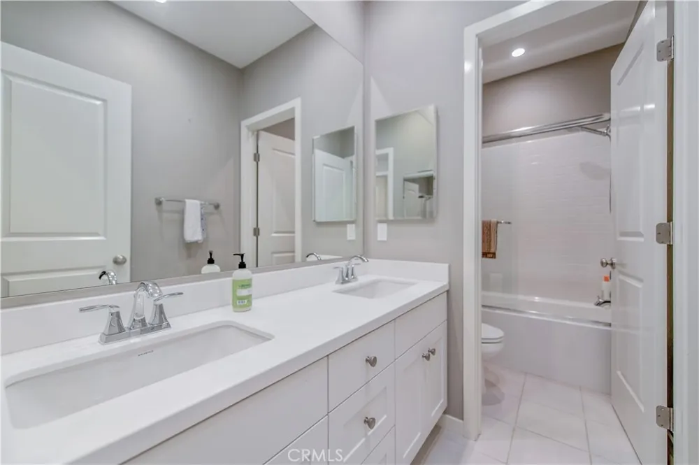 134 Milky Irvine, CA 92618