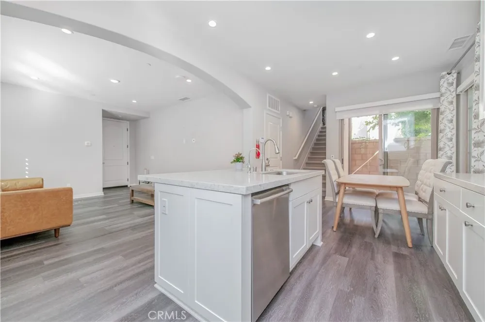 134 Milky Irvine, CA 92618