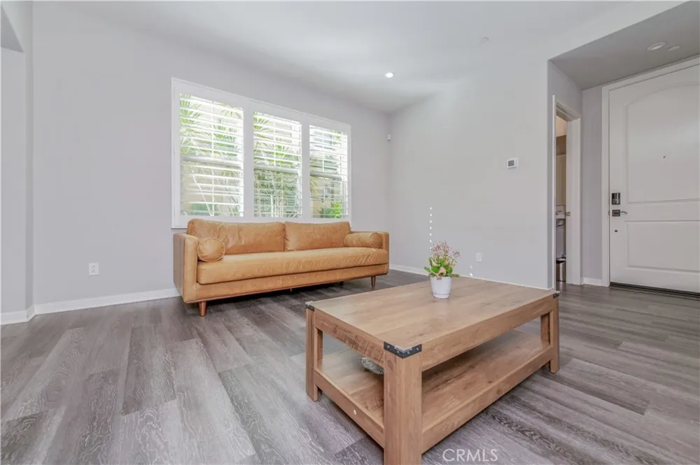 134 Milky Irvine, CA 92618