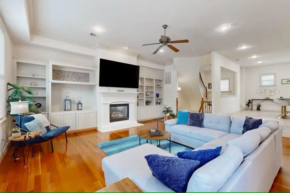404 W 16th Street Houston, TX 77008