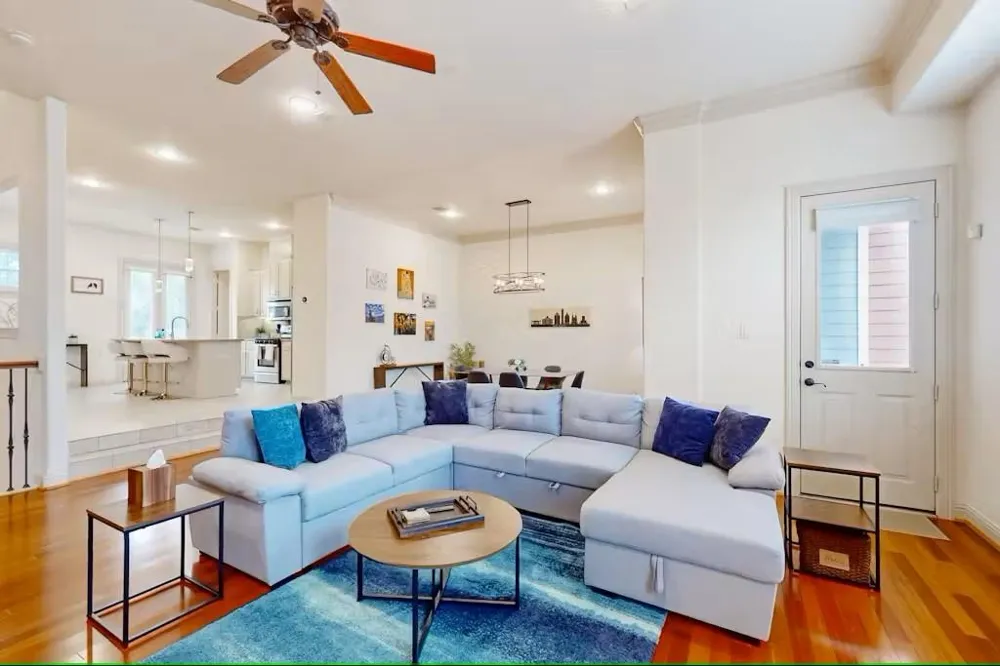 404 W 16th Street Houston, TX 77008