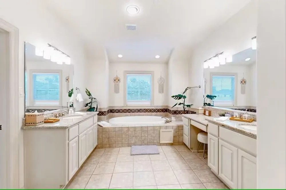 404 W 16th Street Houston, TX 77008