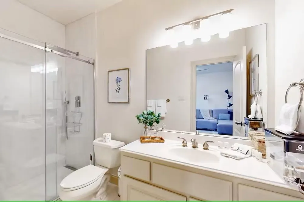 404 W 16th Street Houston, TX 77008