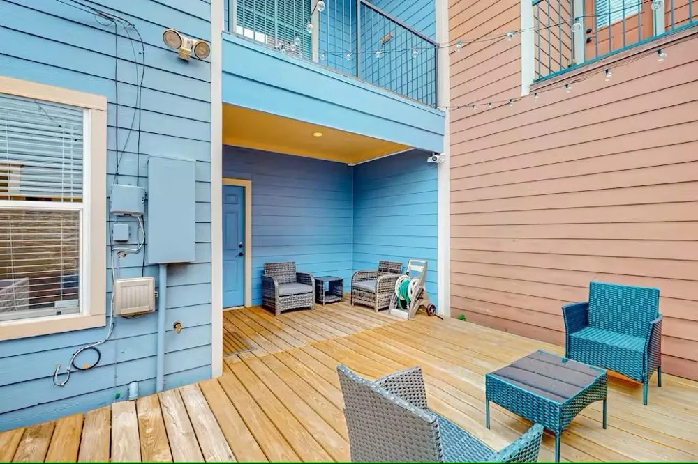 404 W 16th Street Houston, TX 77008