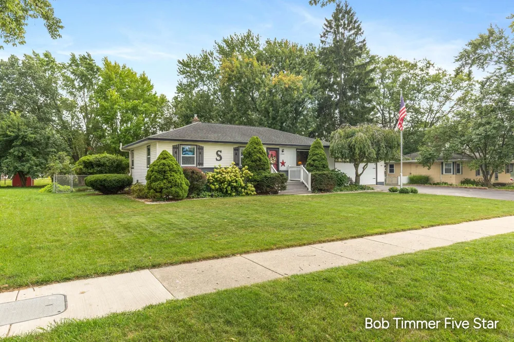 1300 Bauer Road Jenison, MI 49428