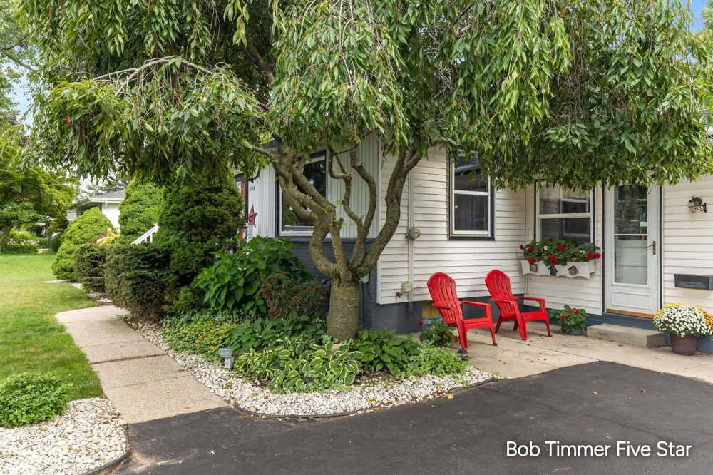 1300 Bauer Road Jenison, MI 49428