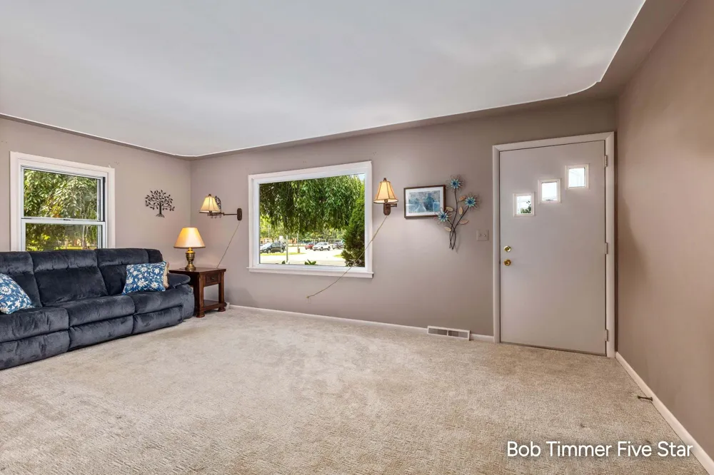 1300 Bauer Road Jenison, MI 49428