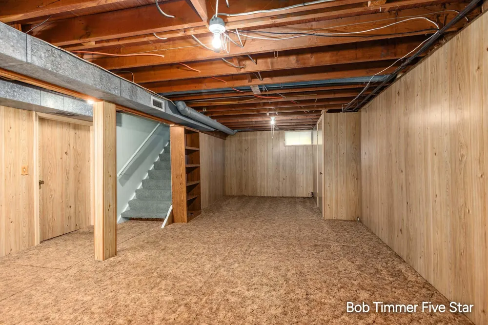 1300 Bauer Road Jenison, MI 49428