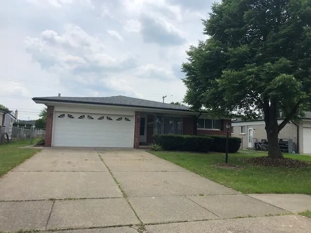 11242 Glenis Drive Sterling Heights, MI 48312