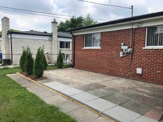 11242 Glenis Drive Sterling Heights, MI 48312